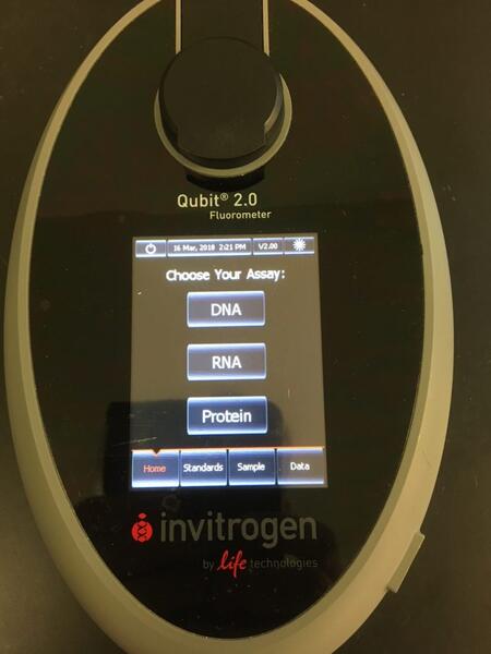 Qubit 2.0 Fluorescence Reader